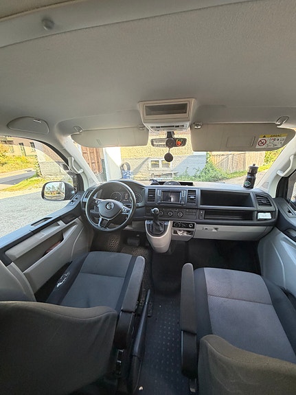 Volkswagen Transporter 8 of 13