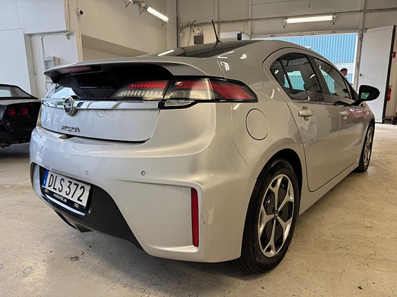 Opel Ampera 7 of 26