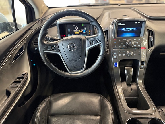 Opel Ampera 14 of 26