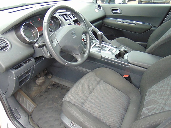 Peugeot 3008 6 of 8