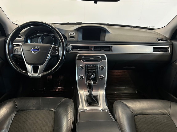 Volvo V70 8 of 16