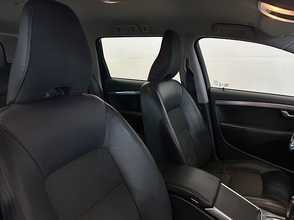 Volvo V70 5 of 16