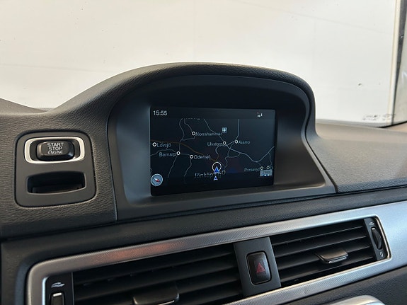 Volvo V70 7 of 16