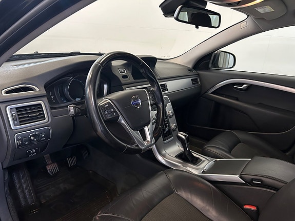 Volvo V70 10 of 16