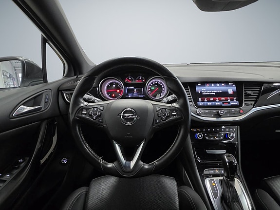 Opel Astra 28 of 30
