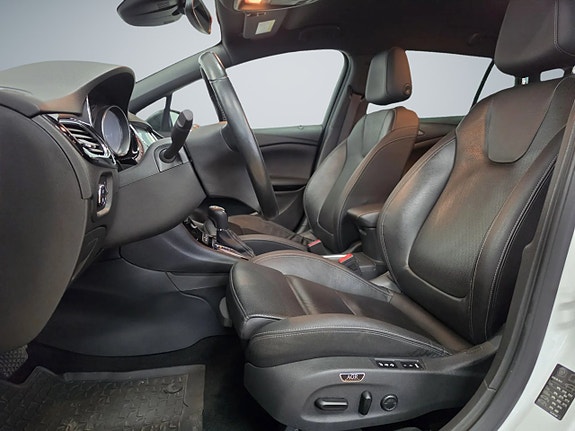 Opel Astra 11 of 30