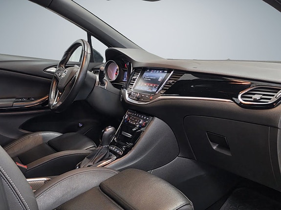 Opel Astra 30 of 30