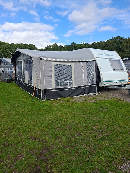 Knaus Eifelland holiday 520 TKM 2 of 18