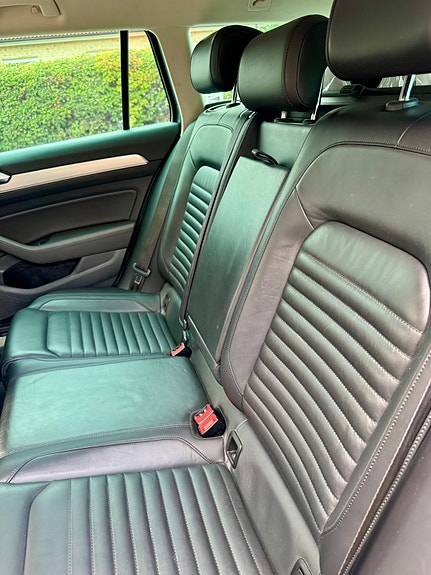 Volkswagen Passat 8 of 11