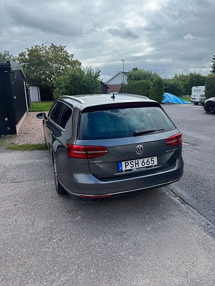 Volkswagen Passat 11 of 11