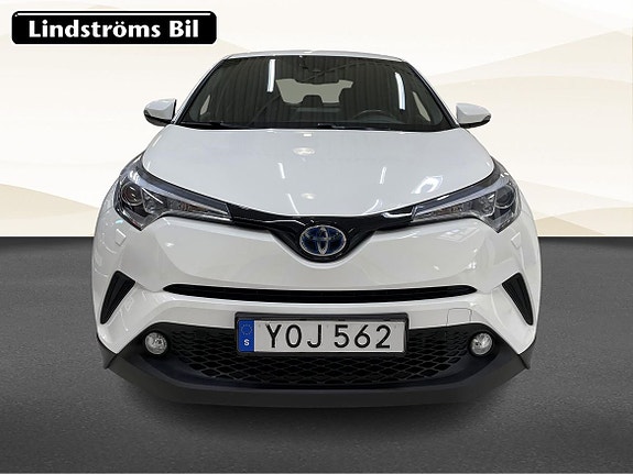 Toyota C-HR 9 of 21