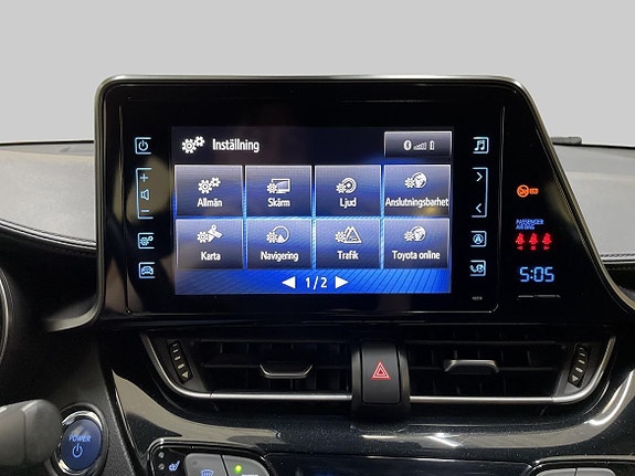 Toyota C-HR 17 of 21