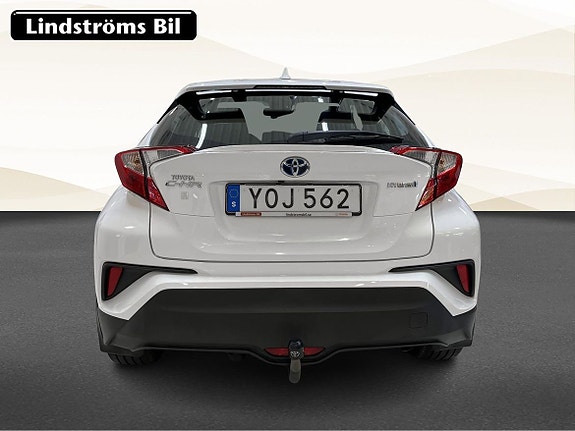 Toyota C-HR 8 of 21