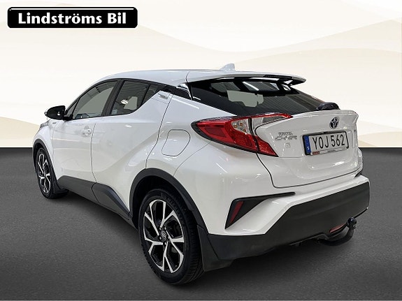 Toyota C-HR 4 of 21