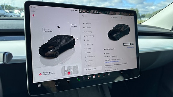 Tesla Model Y 6 of 6