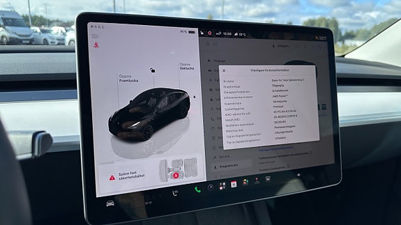 Tesla Model Y 5 of 6