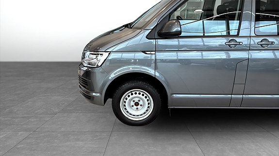 Volkswagen Transporter 9 of 9