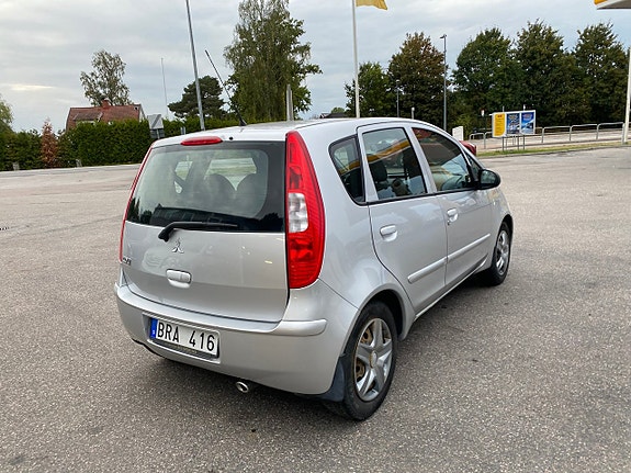 Mitsubishi Colt 7 of 13