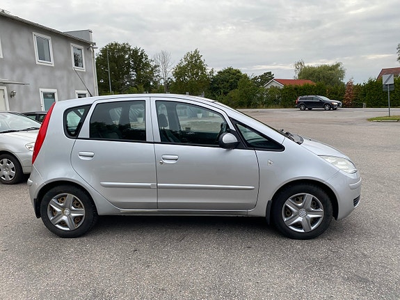 Mitsubishi Colt 5 of 13