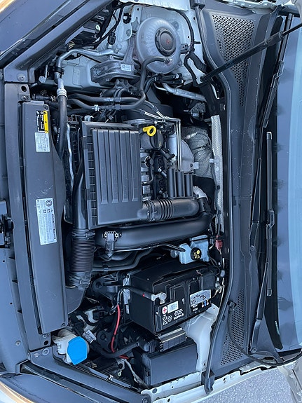 Volkswagen Golf VII 3 of 12