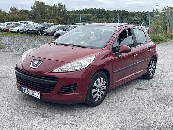 Peugeot 207 2 of 7