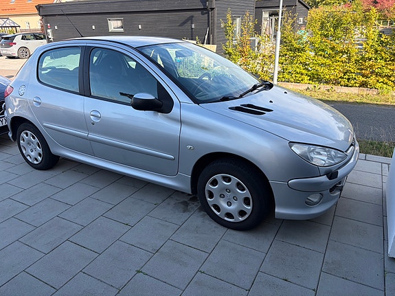 Peugeot 206 2 of 2