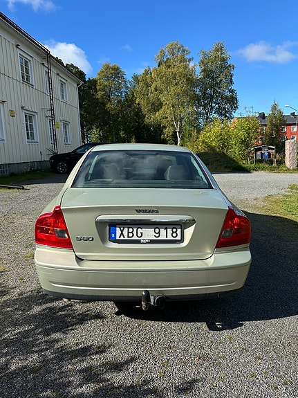 Volvo S80 3 of 3