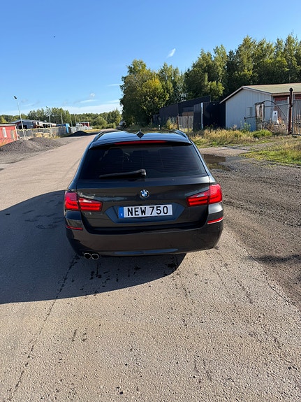 BMW 520d 4 of 10