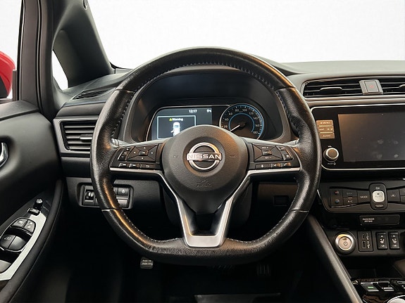 Nissan Leaf 14 of 30