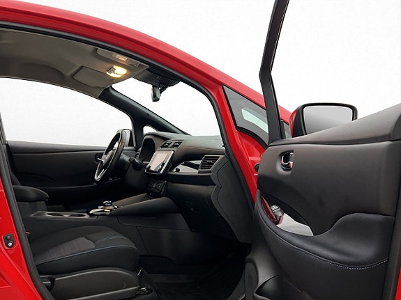 Nissan Leaf 26 of 30