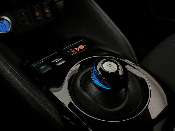 Nissan Leaf 23 of 30