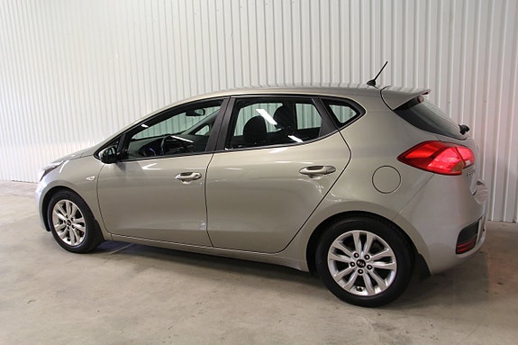 Kia Ceed 3 of 23