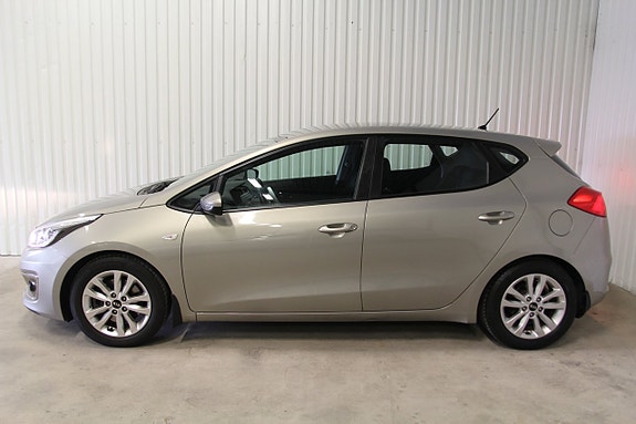 Kia Ceed 2 of 23