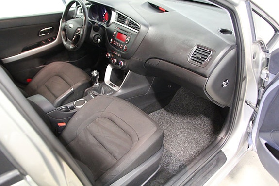 Kia Ceed 12 of 23