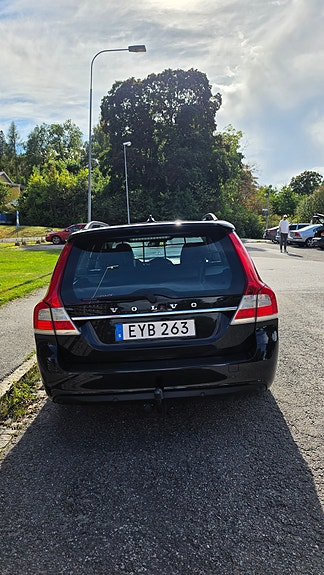 Volvo V70 4 of 14