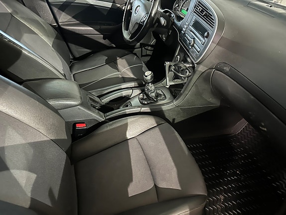 Saab 9-3 6 of 12