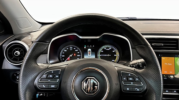 MG ZS 18 of 24
