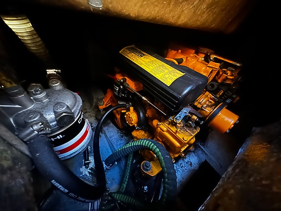 Välskött Compis 28 med Vetus-motor (04) – Sommar- & vinterplats i Sthlm 11 of 13