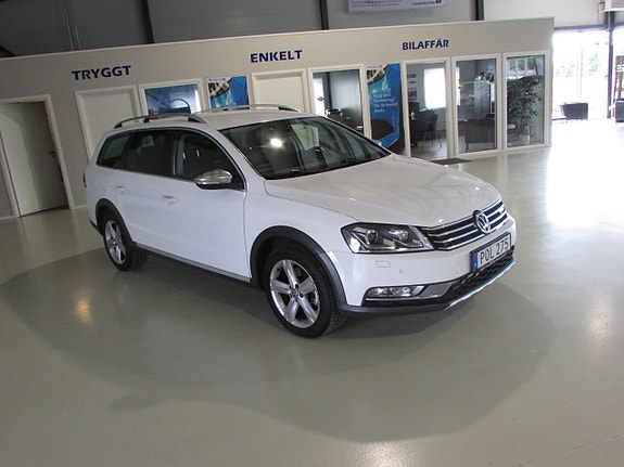 Volkswagen Passat Alltrack 3 of 17