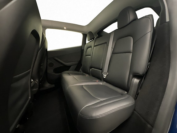 Tesla Model Y 30 of 30
