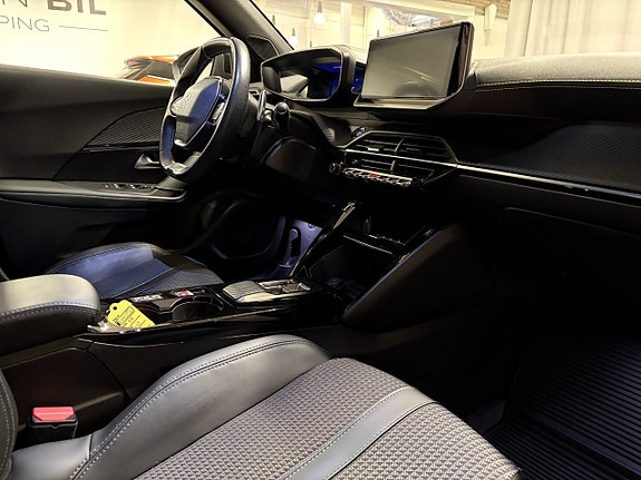 Peugeot 2008 9 of 17