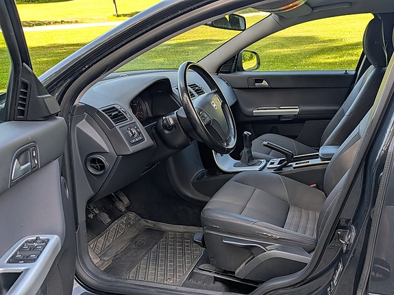 Volvo V50 10 of 19