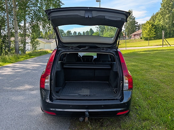 Volvo V50 5 of 19