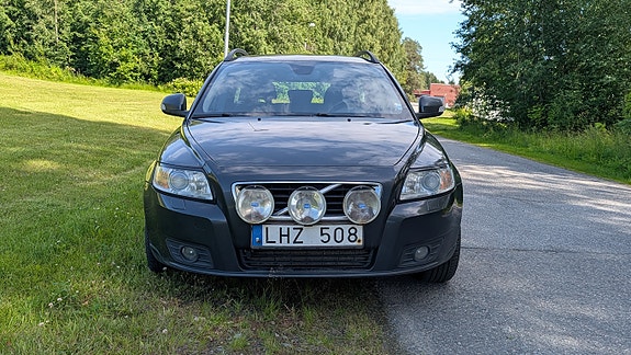 Volvo V50 3 of 19