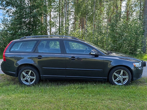Volvo V50 8 of 19