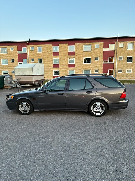 Saab 9-5 3 of 9