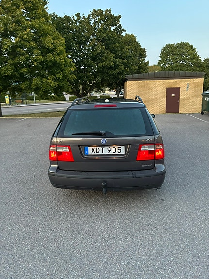 Saab 9-5 4 of 9