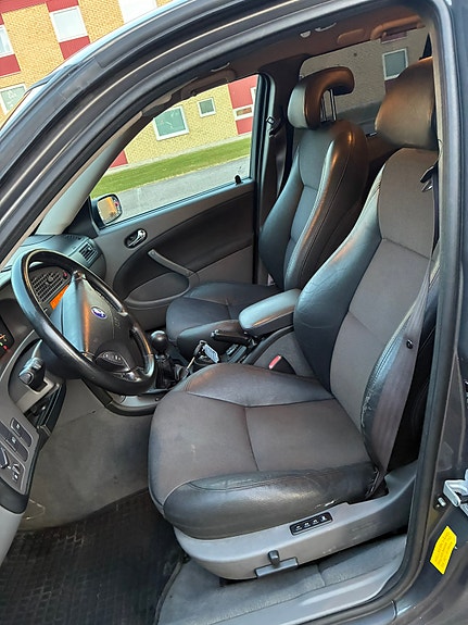 Saab 9-5 6 of 9