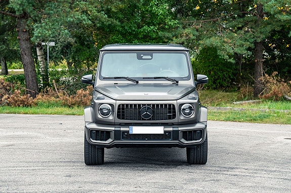 Mercedes-Benz G63 2 of 27