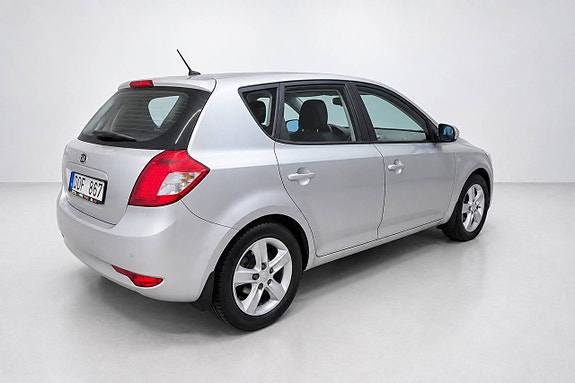 Kia Ceed 8 of 27